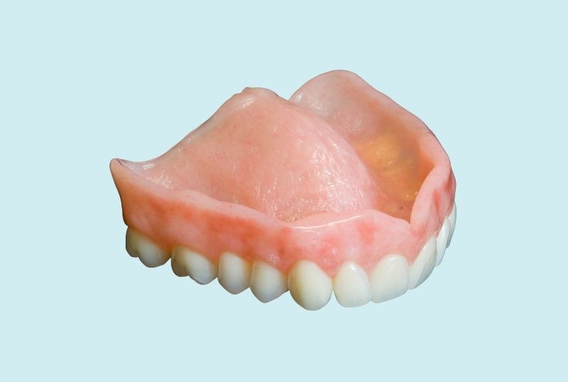 Протезирование при отсутствии большого количества зубов